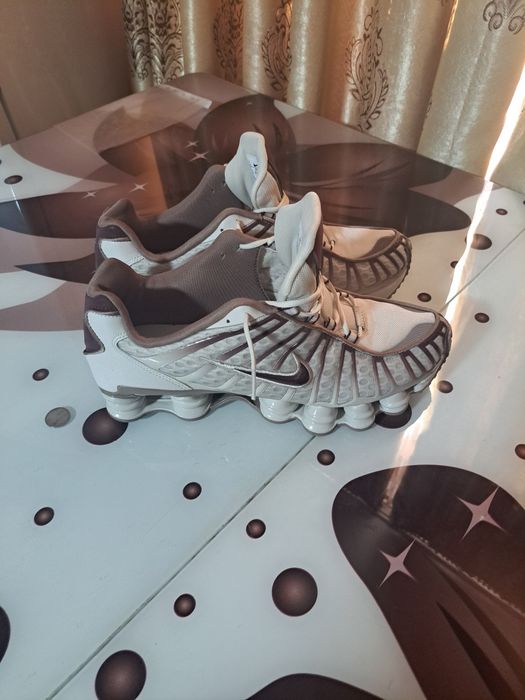 Vand Nike Shox TL