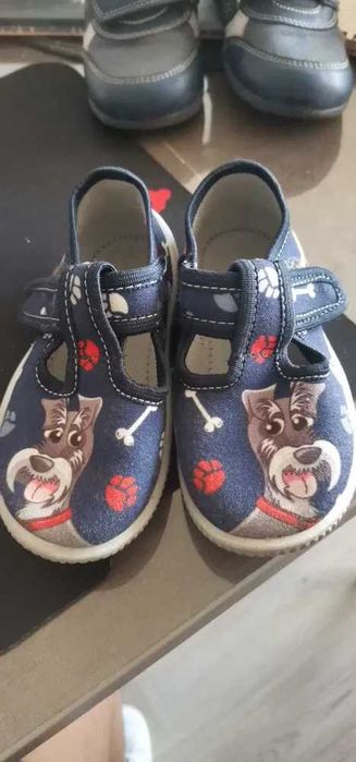 Детски обувки боси  и маратонки Адидас и др номер 23-25