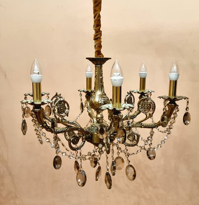 Люстра в классическом стиле