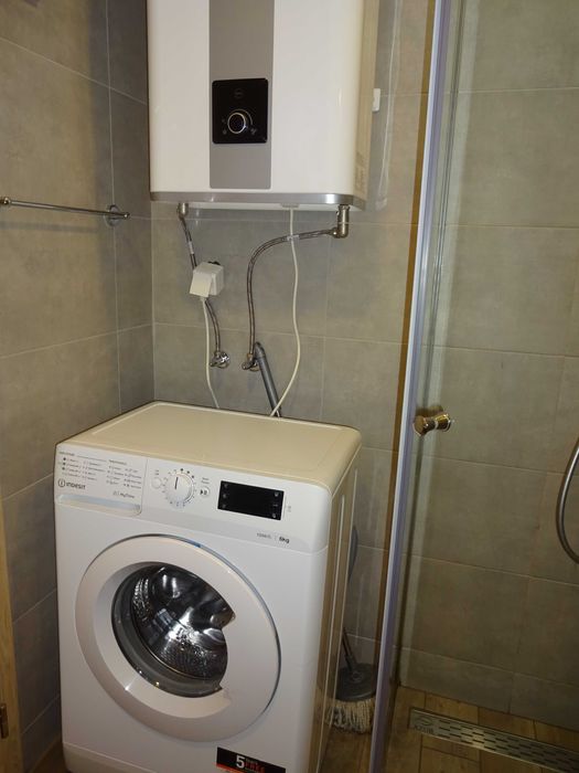 Дава се под наем Двустаен апартамент в к.к. Св.Св. Константин и Елена - 54 кв.м за 400 € - Снимка #3