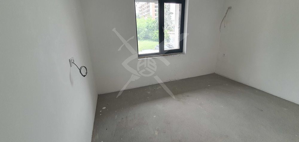 Продава се Тристаен апартамент в Пловдив, Кършияка - 112 кв.м за 1714 €/кв.м - Снимка #1