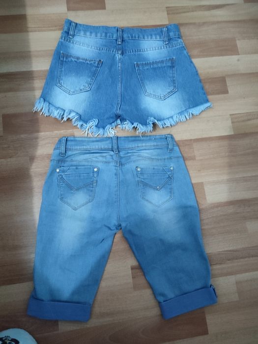 Vând 2 perechii pantalonii!