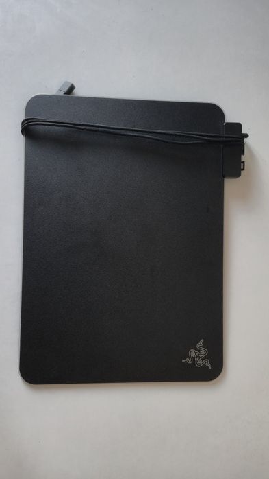 Razer Firefly V2 – mouse pad RGB, stare ca nou