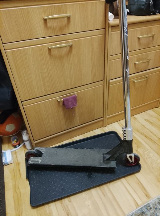 Продаю самокат бу
