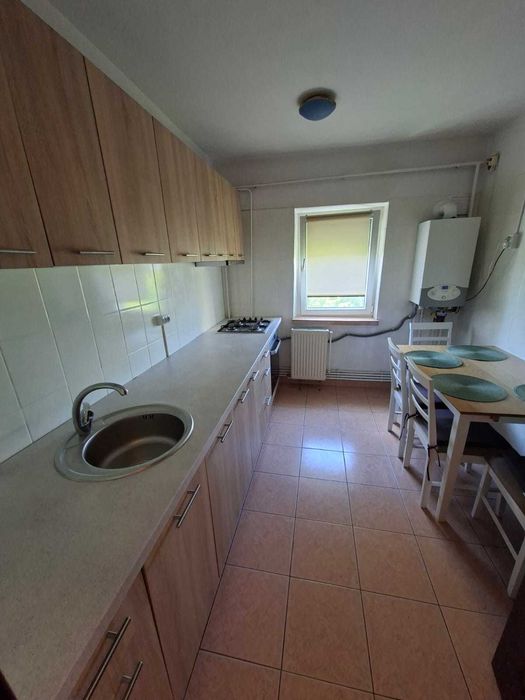 Închiriez apartament 2 camere