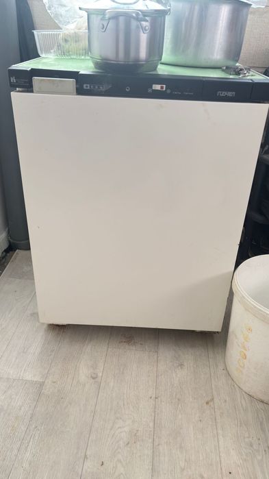 Морозильник маленький вертикальный