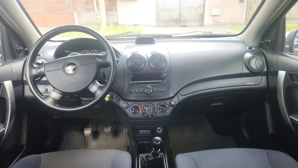 Vand CHEVROLET AVEO stare foarte buna - benzina