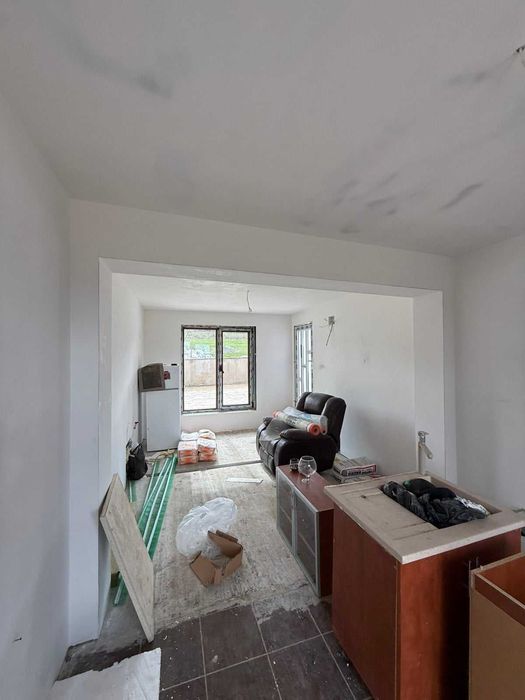 Отремонтирана къща, с. Звезда