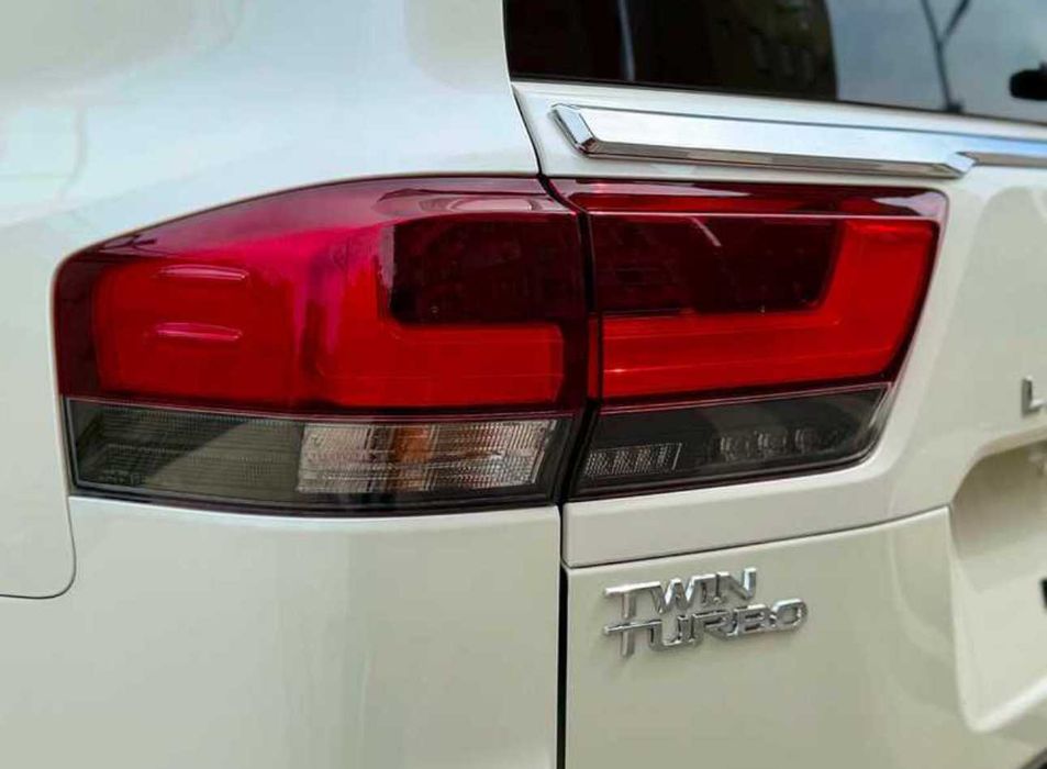 Toyota Land Cruiser 300 в разборе