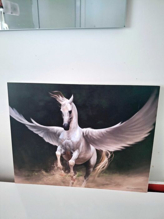 Продавам картини