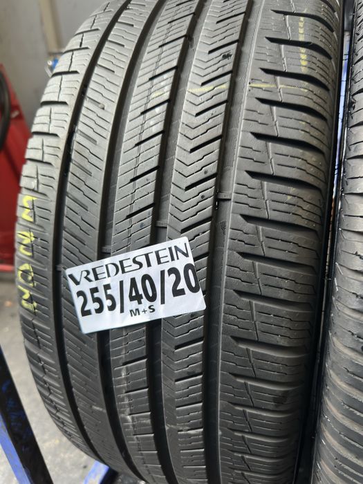 255/40/20 Vredestein M+S