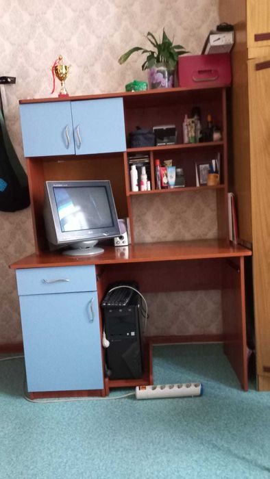 компьютерный стол