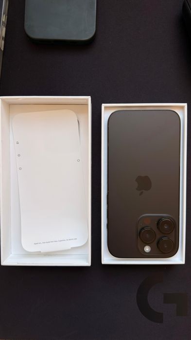 iPhone 14 pro + 2 калъфа