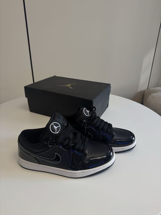 Air jordan black low