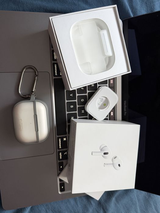 AirPods Pro (Gen 2) USB-C + MagSafe Charging Case