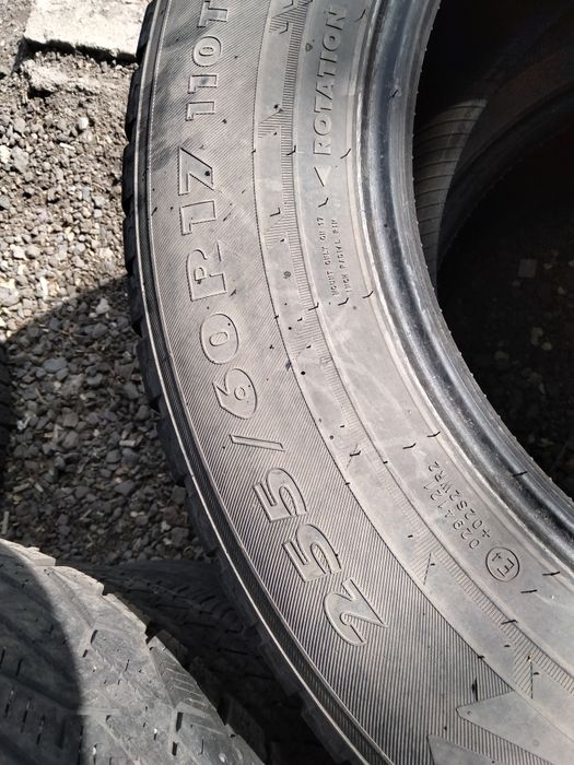 Продам покрышки на 15 и 17