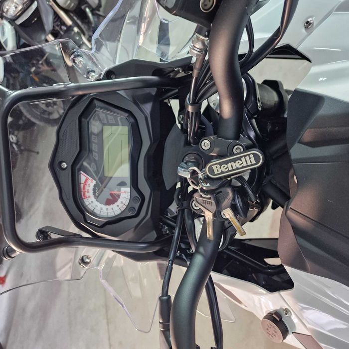 Motocicleta Benelli TRK 502X ABS A2 | BN52823 | motomus.ro