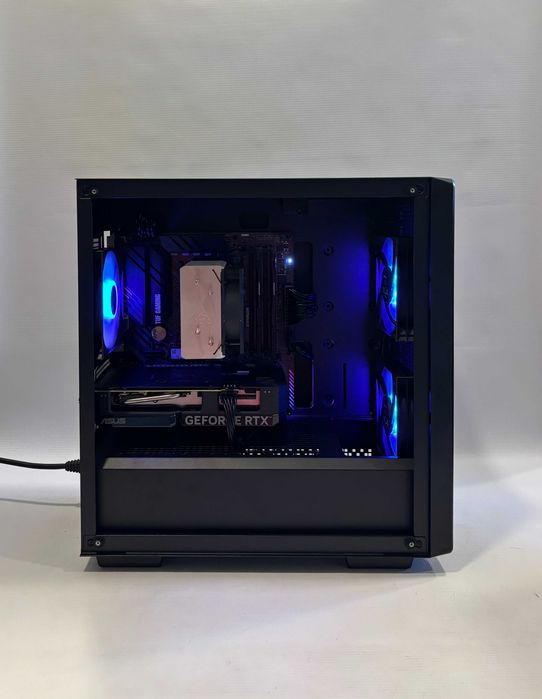Геймърски компютър AMD Ryzen 5 5600X, RTX 4060 Ti 8GB, 16GB ram