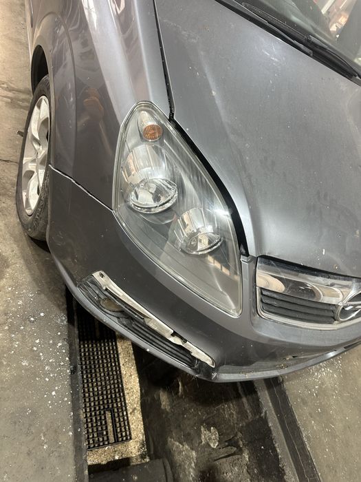 Far stop carlig opel zafira b