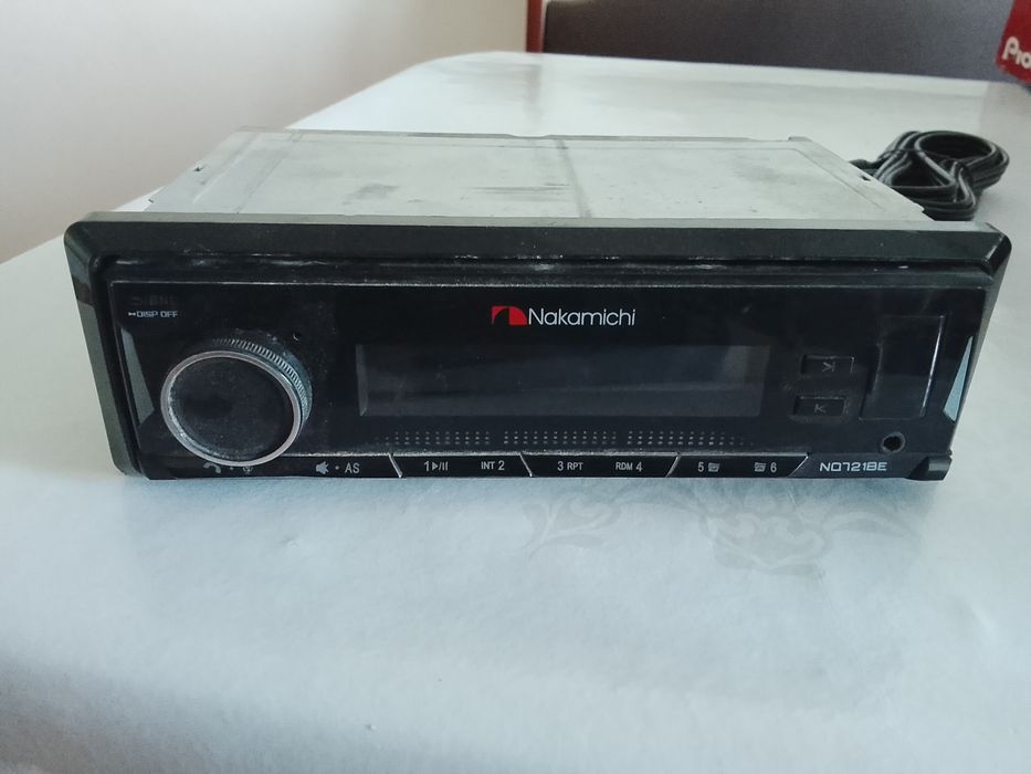 Продам автомагнитолу с колонками