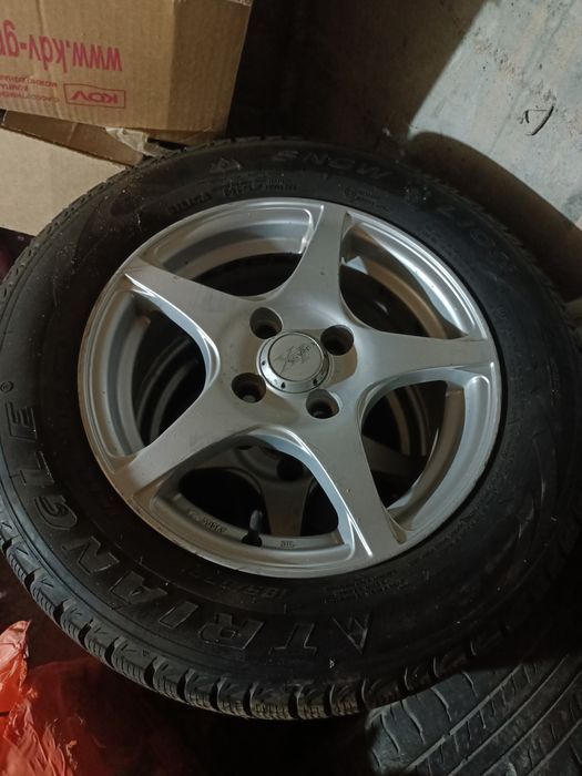 Диск титановый,  покрышка зимний