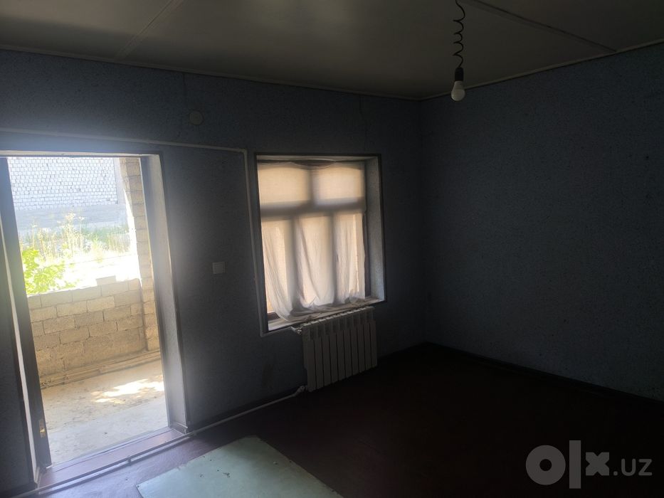 Срочно сдается дом 3 комнаты,4 сотки. 2км от Бек барака.