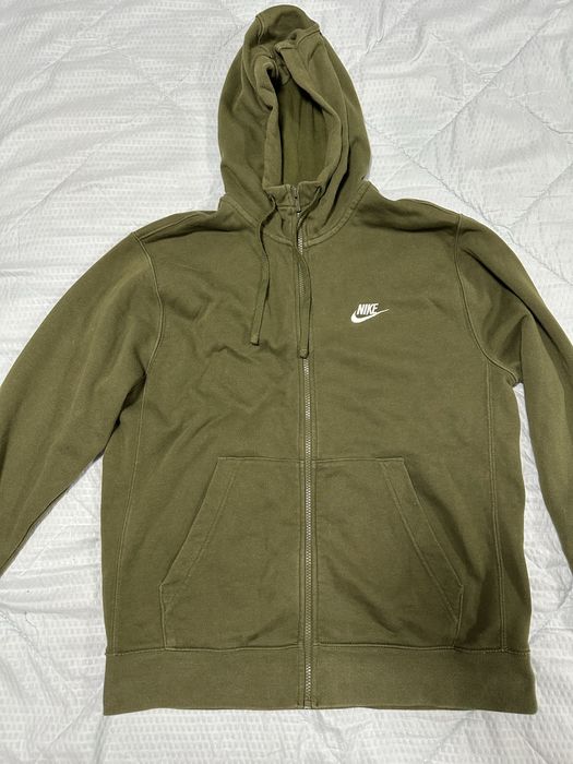 Продавам цял екип на Nike!