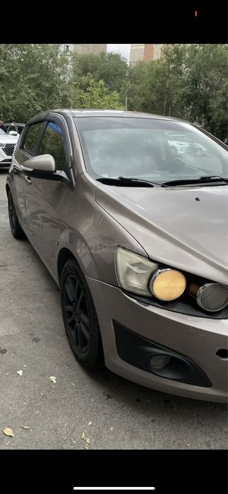 Продам машину shevrolet aveo 2014