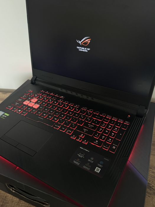 ASUS ROG Strix G G731GT 17.3” | i7-9750H | 16GB RAM | GTX 1650 4GB | SSD 512GB