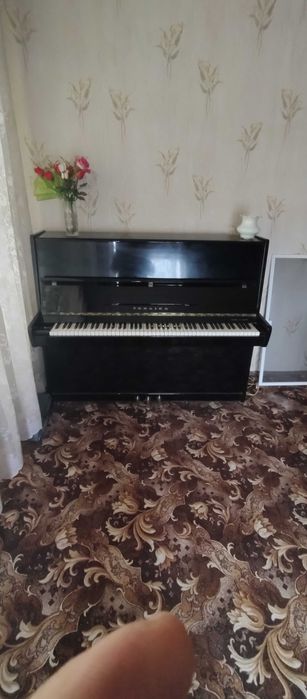 Руско пиано "Чайка"