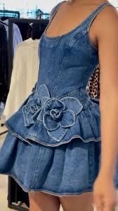 Дънкова рокля с 3D рози