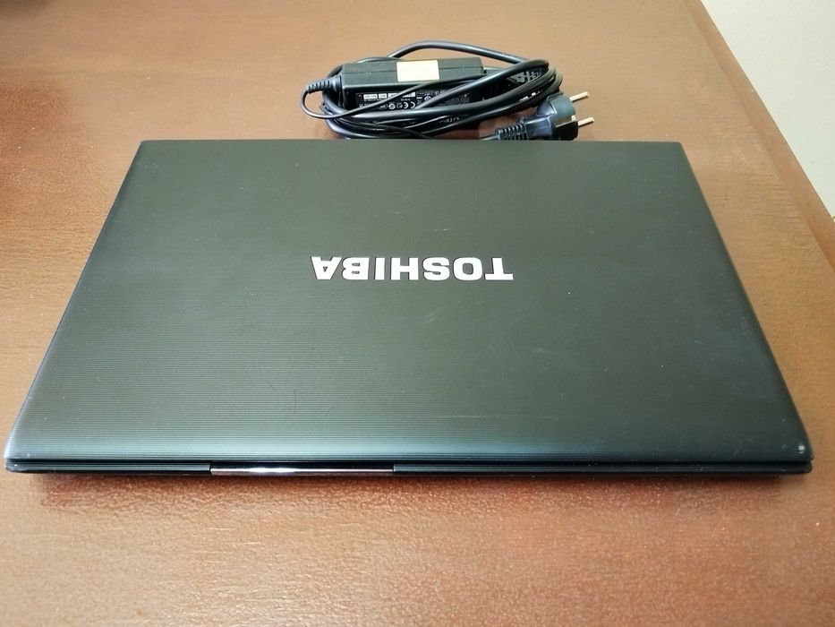 Лаптоп Toshiba Tecra R950