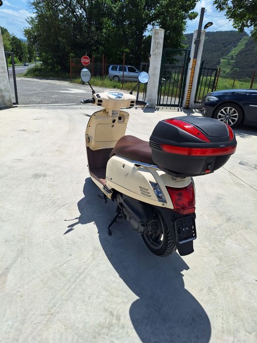 Продава се скутер 50 кубика kymco like