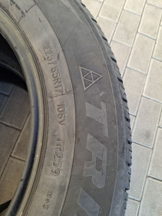 Автошина  225/65 R 17