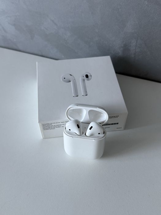 Apple AirPods 2