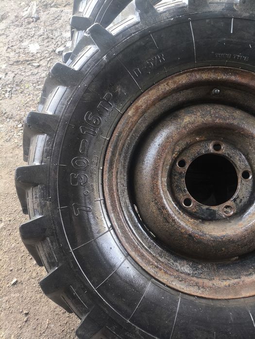 Продам резину сельхозку