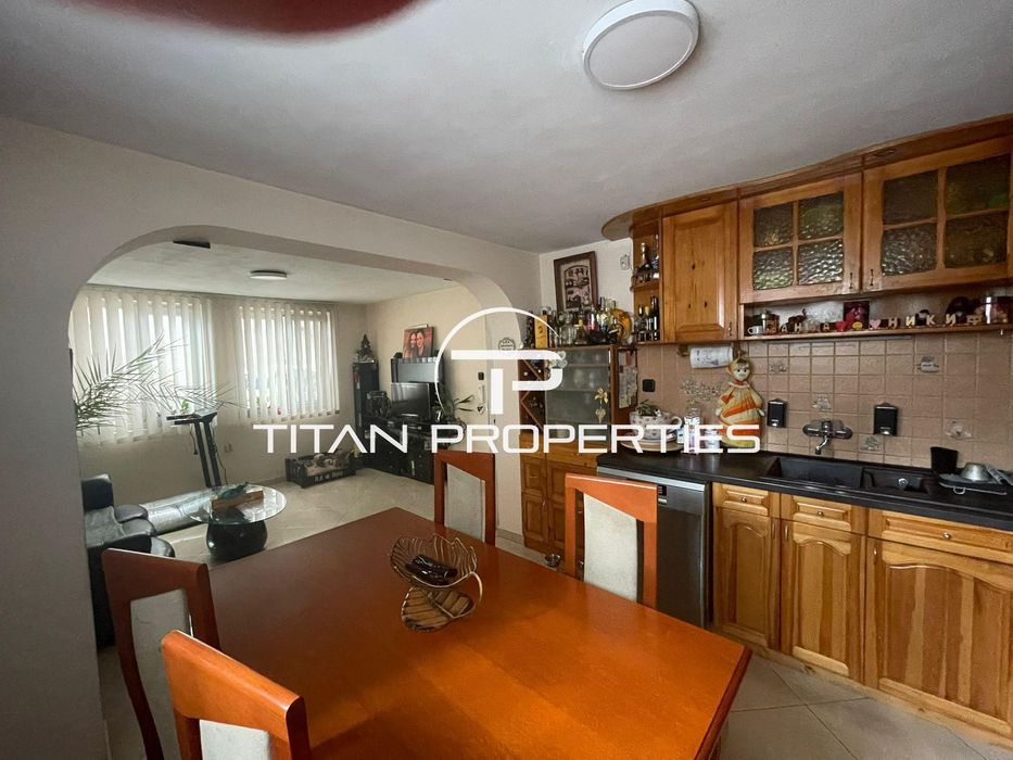 Продава се Мезонет в Варна, Христо Ботев - 120 кв.м за 1425 €/кв.м - Снимка #1