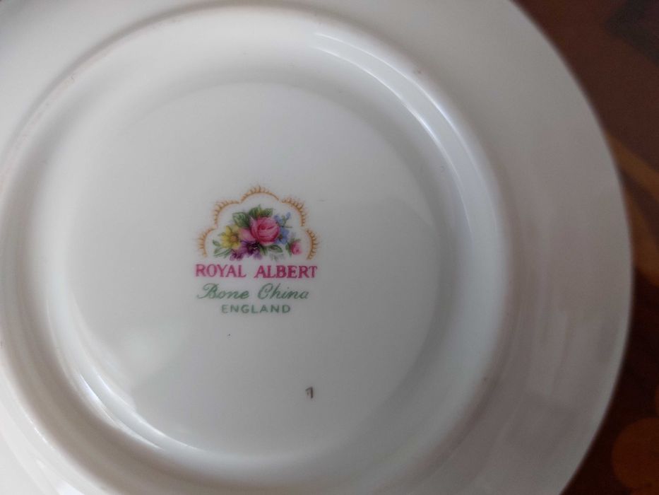 Ceasca Royal Albert nefolosita
