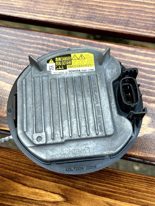 Ксенон блок Toyota koito Оригинал