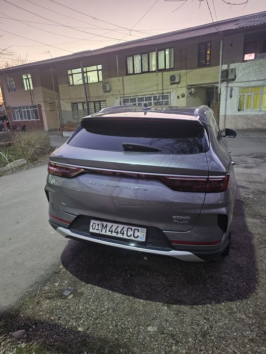 BVD song plus DM-I узими мошинам гибрид