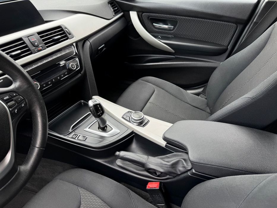 BMW Seria 3 Recent adusa / 2.0 Diesel 150 CP / Faruri Led