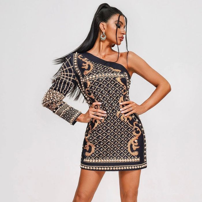 Rochie eleganta crapata pe picior