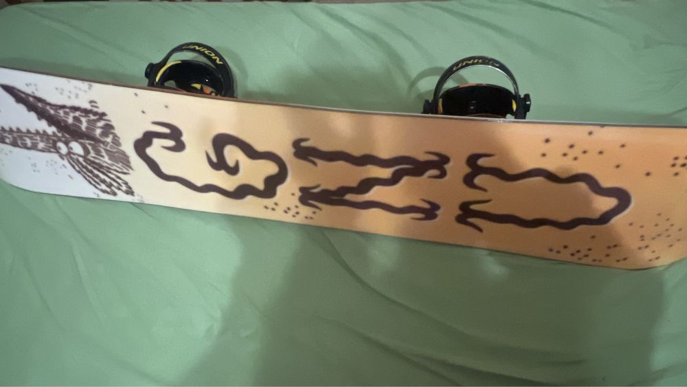 Сноуборд с креплениями детский
