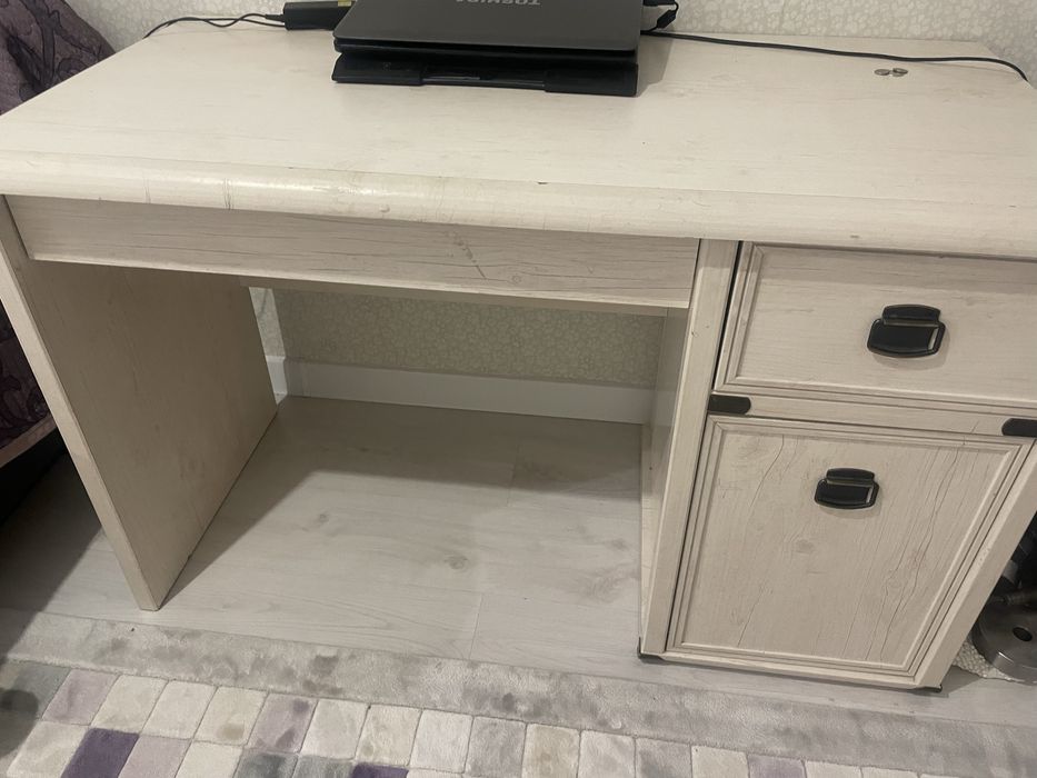 Стол письменный б/у