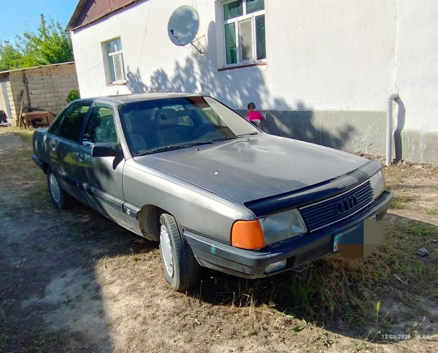 Ауди 100 сатылады