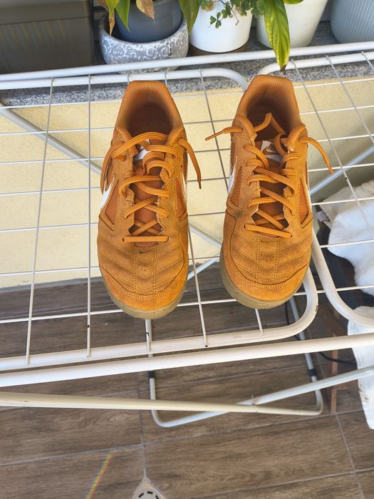 Обувки за зала Nike gato