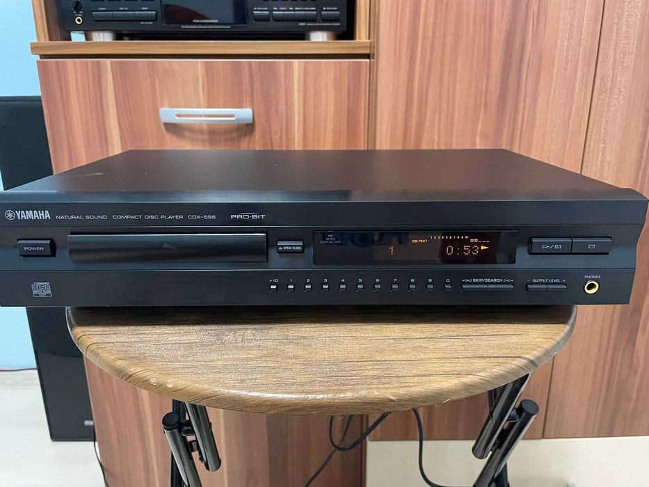 Yamaha CDX-596 Compact Disc Player