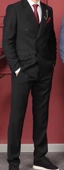 Продам костюм (новый)