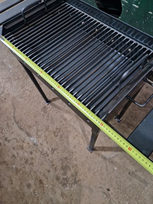 Gratar gradina picnic grill 60x40x15x3 cu polițe demontabile