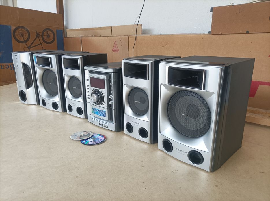 Sony 7800w muzikalni sentr sotiladi sastayanasi yaxshi hamma joyi ishl